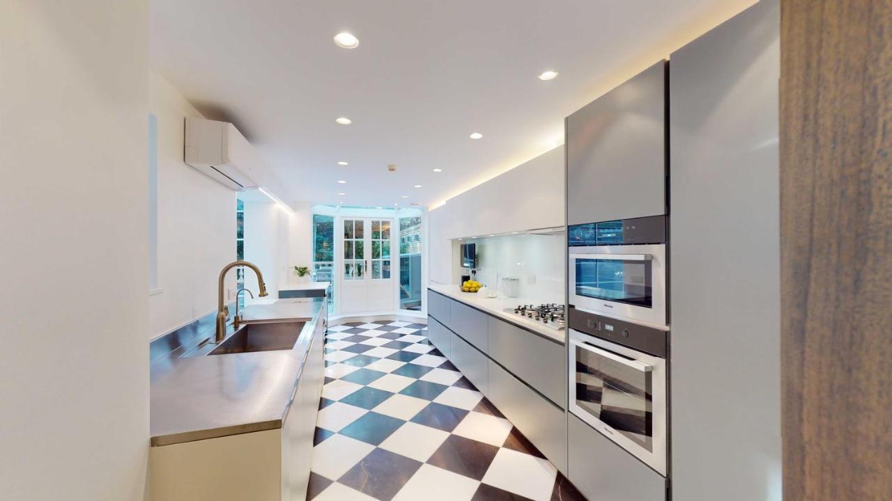 The Harrington - Knightsbridge - 18 Rutland Gate Aparthotel Londen Buitenkant foto